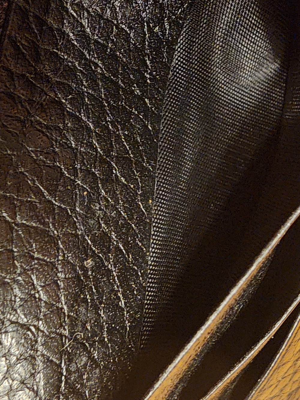 black leather Celine long wallet featuring an embossed Triomphe logo.  - Picture 15 of 16